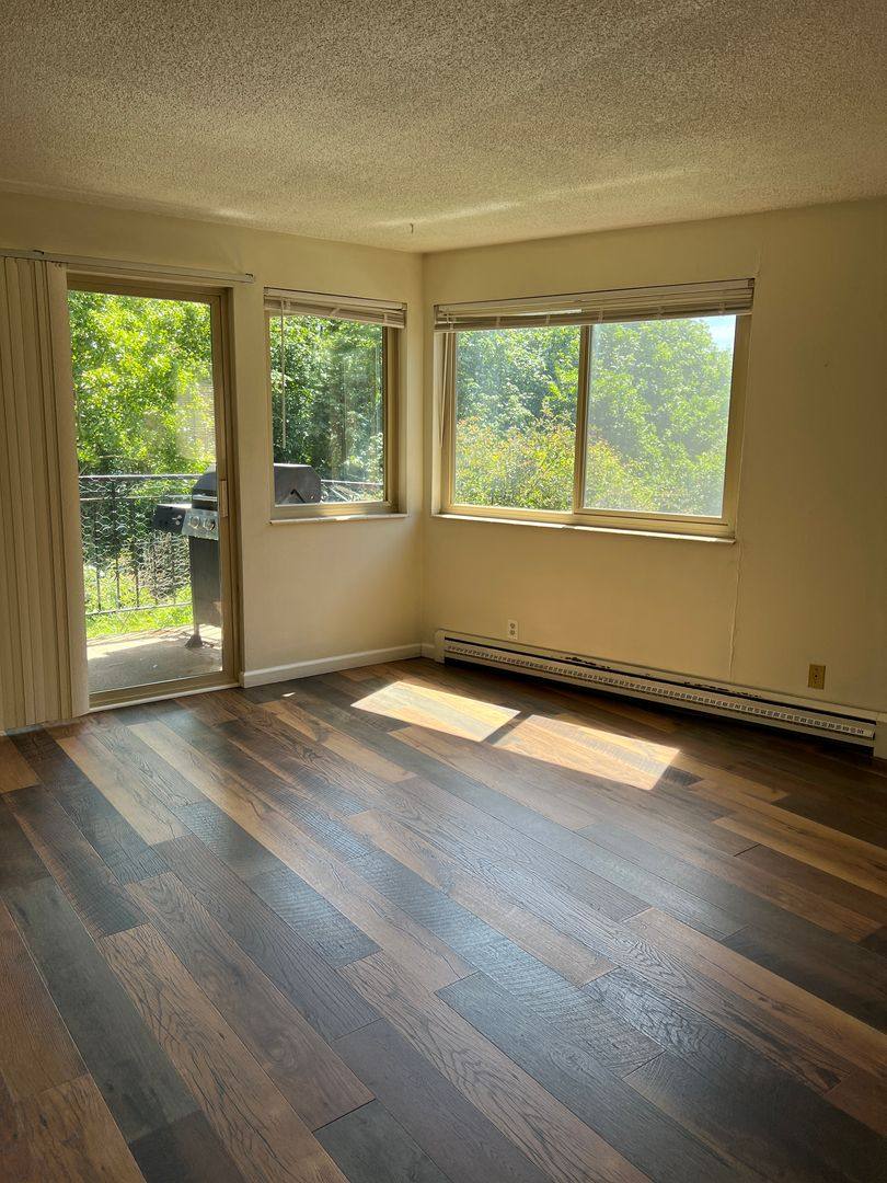 Apartment for rent at 2040 8th Ave N, Seattle, WA 98109