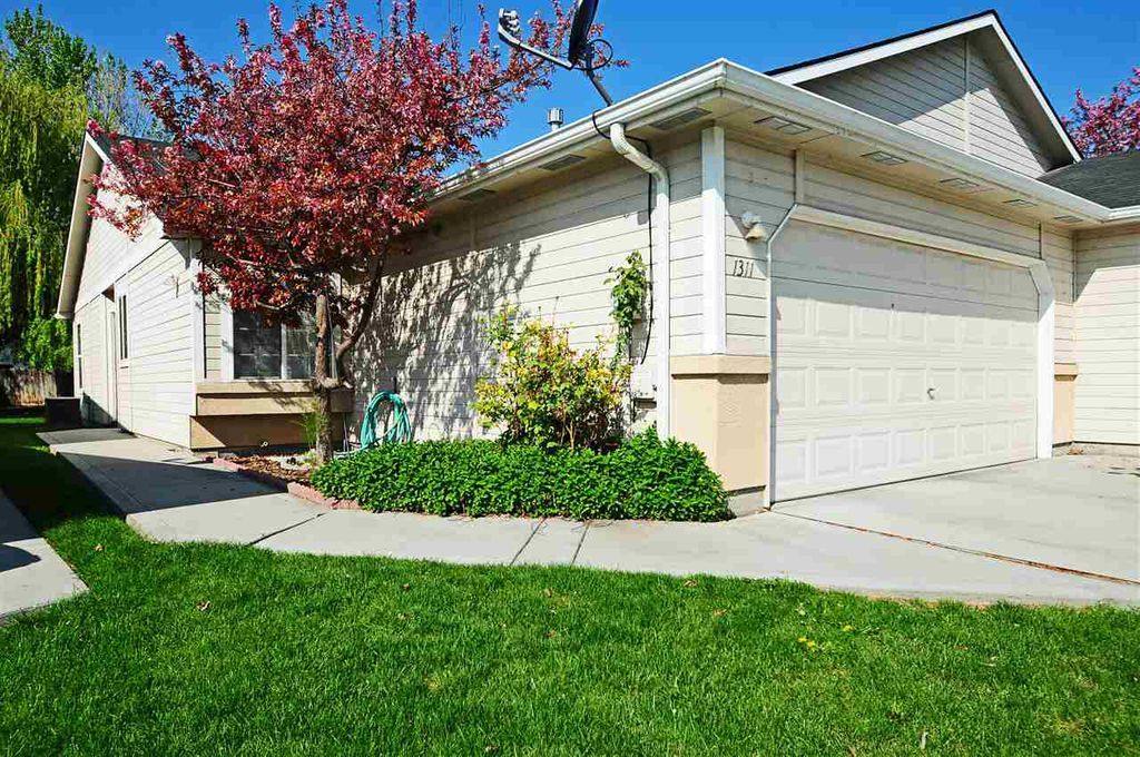 Townhouse for rent at 1311 Diamond Court, Nampa, ID 83686