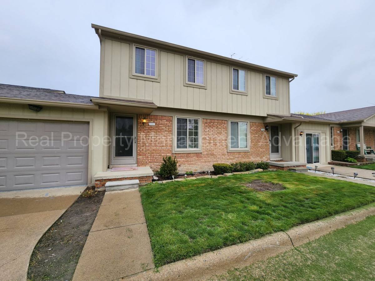 Condo for rent at 2385 Old Kent Rd W, Warren, MI 48091
