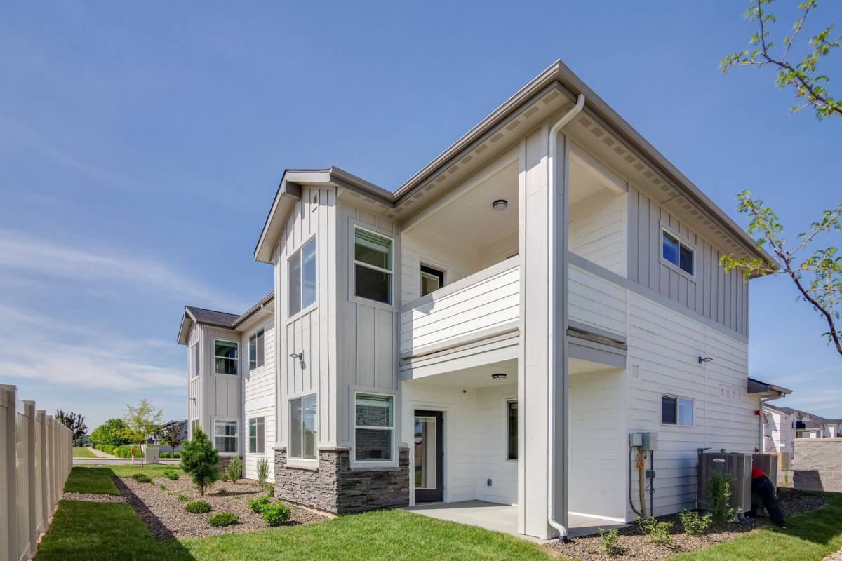 Apartment for rent at 5115 Farnum Lane, Caldwell, ID 83605