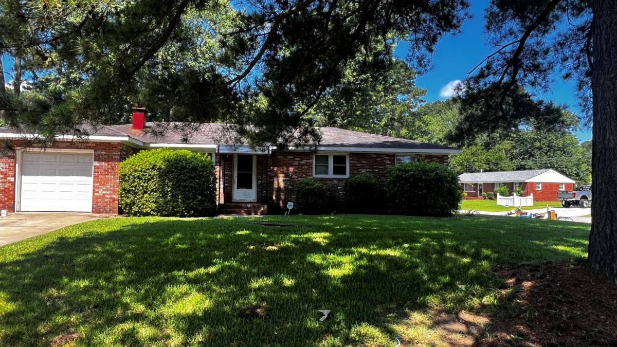 House for rent at 3800 Pecan St, Portsmouth, VA 23703