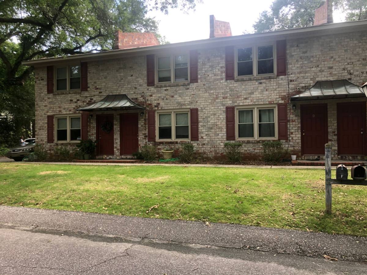 Apartment for rent at 107 W Richland St, Summerville, SC 29483