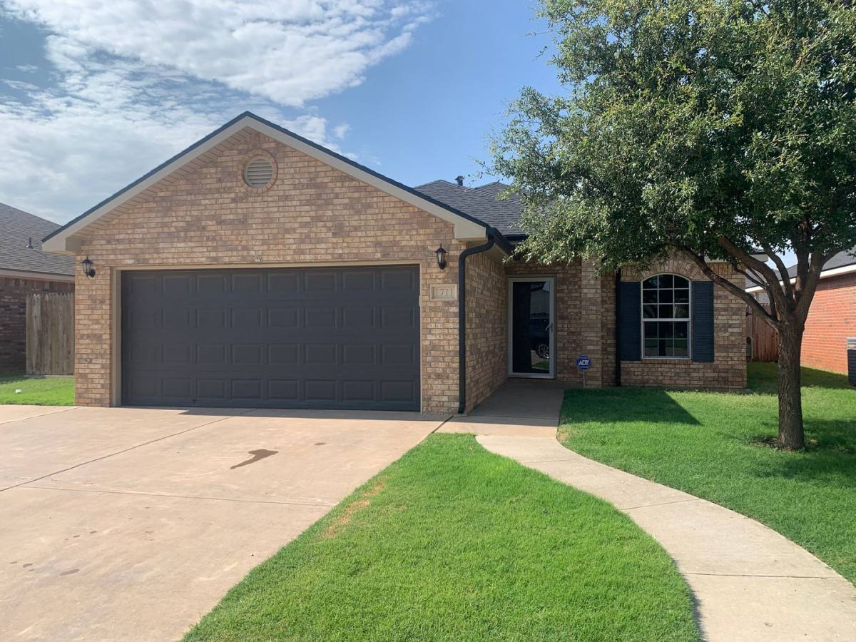 House for rent at 1711 100th St, Lubbock, TX 79423
