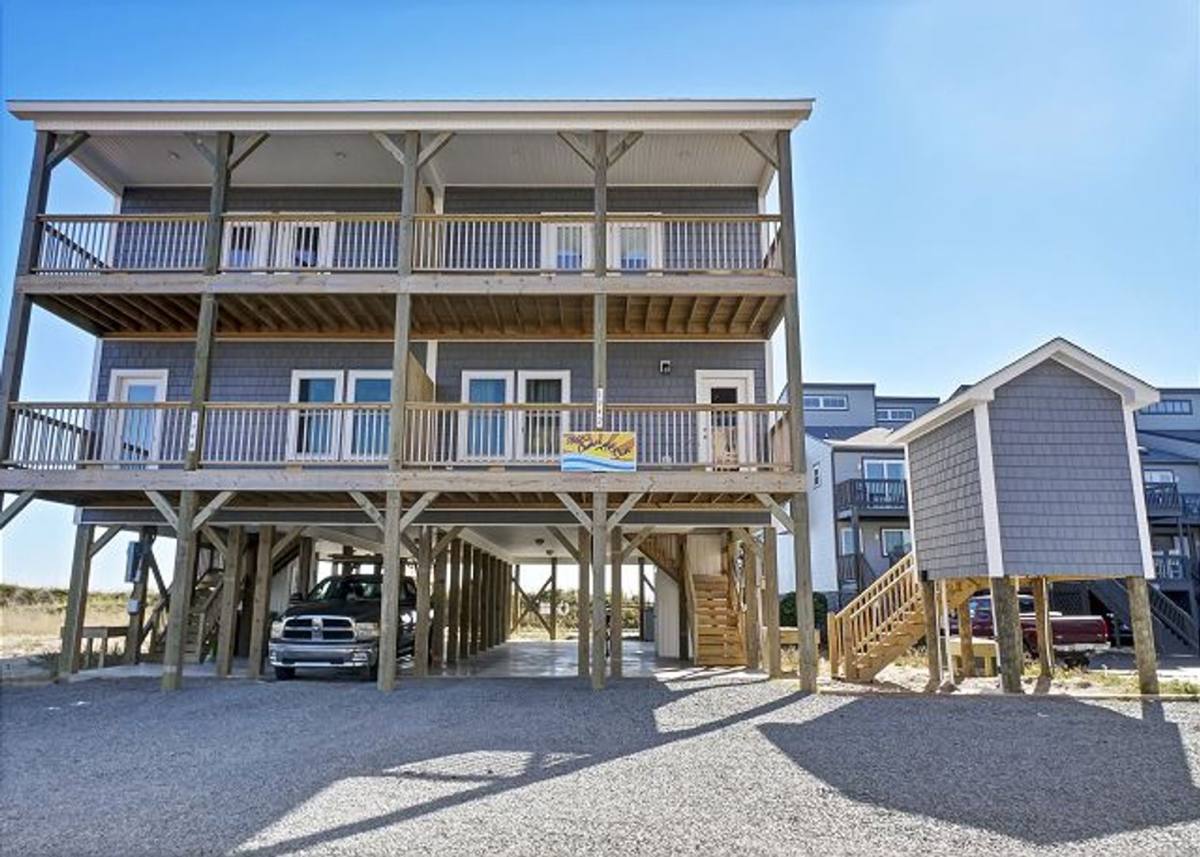 Townhouse for rent at 1942 New River Inlet Rd, Sneads Ferry, NC 28460