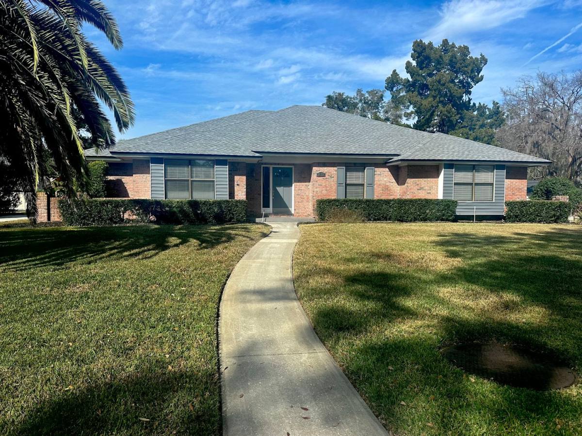 House for rent at 3657 Cathedral Cove Rd, Jacksonville, FL 32217