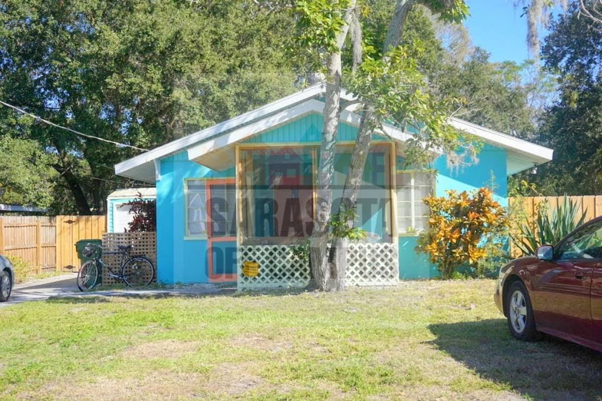 Apartment for rent at 3818 Carolina Ave, Sarasota, FL 34234