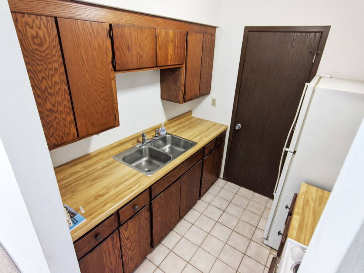 Apartment for rent at 321 1st Ave SE #RHS Lons, Lonsdale, MN 55046