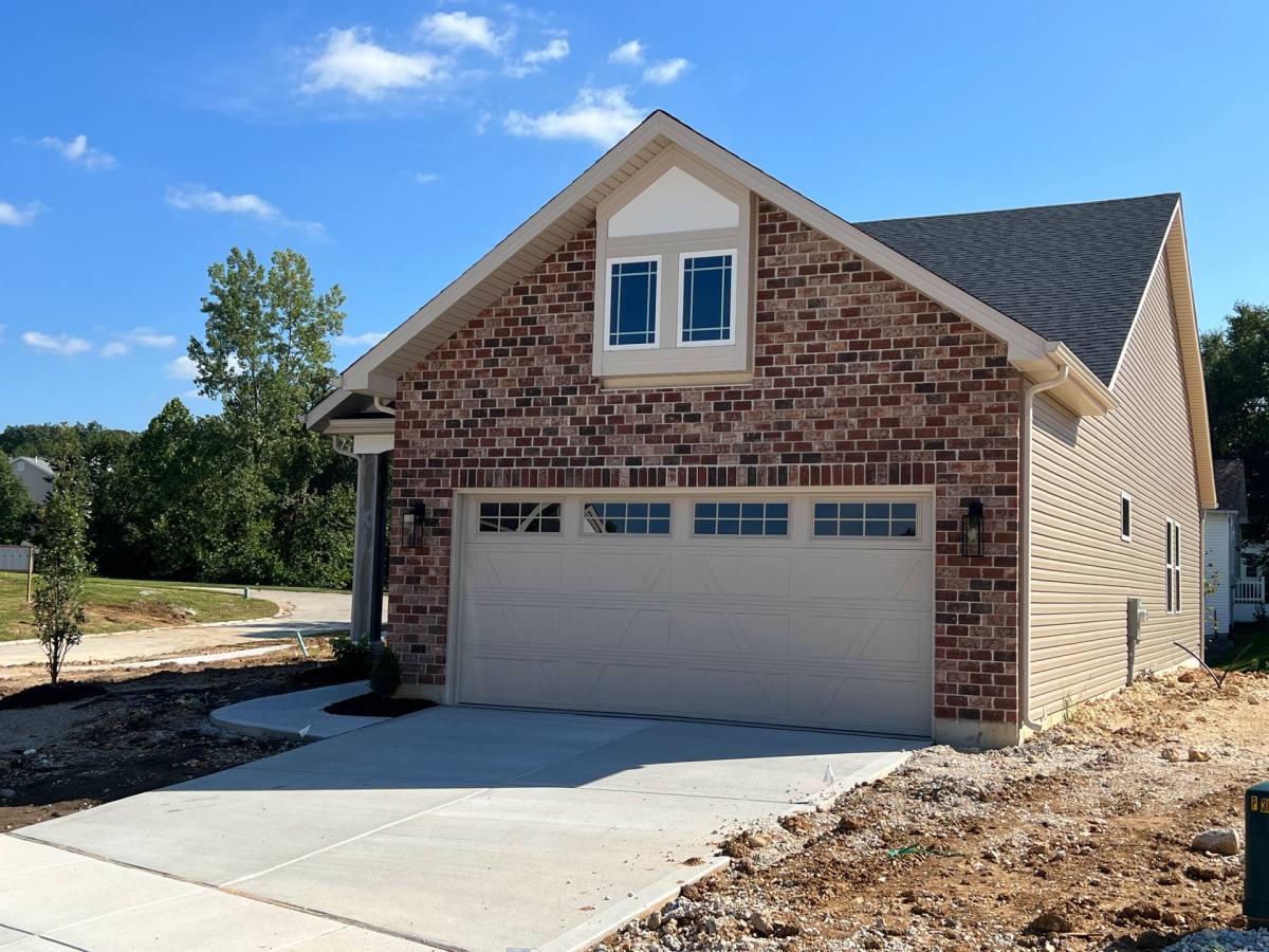 Townhouse for rent at 505-523 Dogleg Court, Wentzville, MO 63385