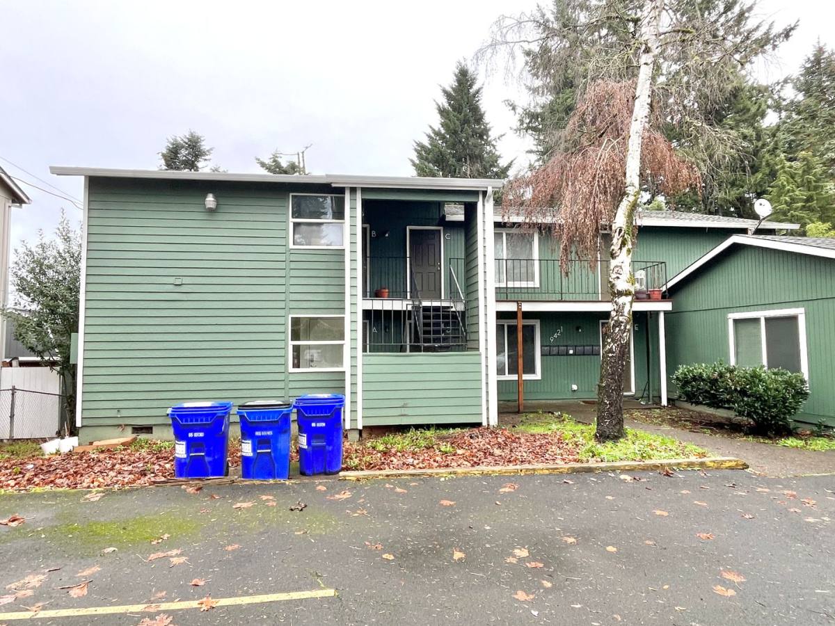 Apartment for rent at 9421 N Saint Louis Ave, Portland, OR 97203