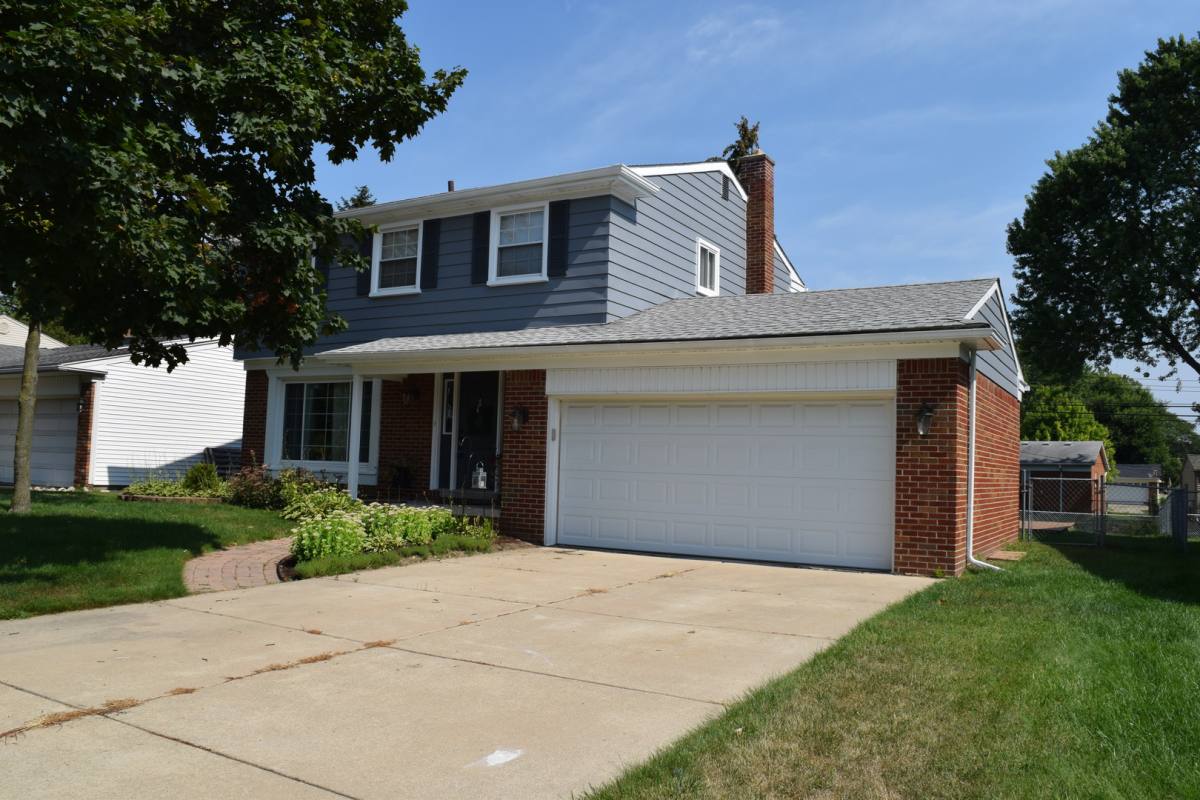 House for rent at 41318 Schoolcraft Rd, Plymouth, MI 48170