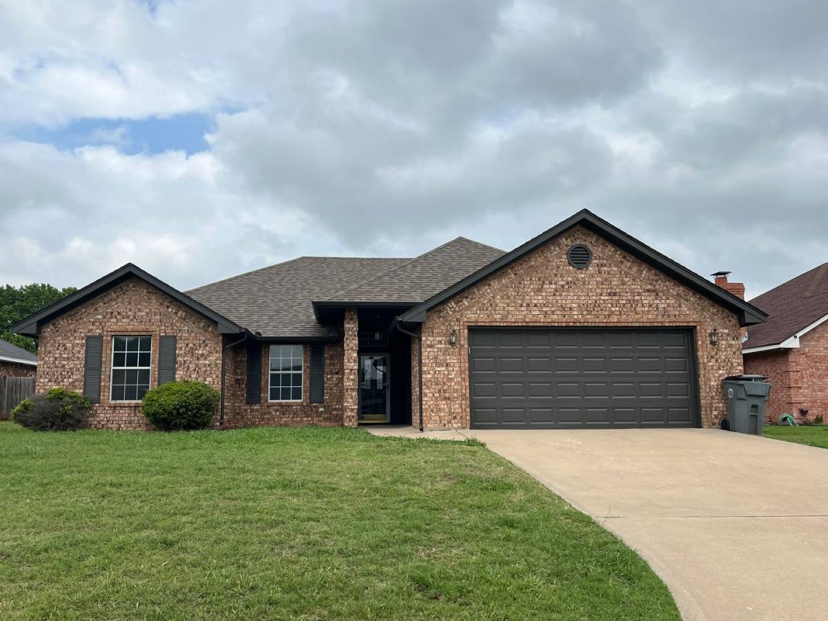 House for rent at 4010 SE Camelot, Lawton, OK 73501