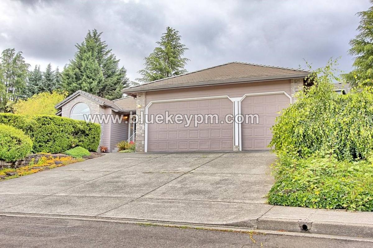 House for rent at 4404 NW Crystal Court, Camas, WA 98607
