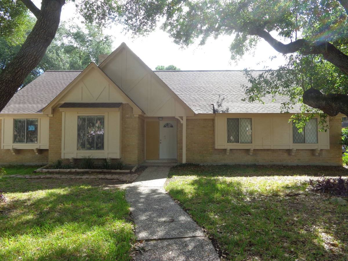 House for rent at 3022 Kenross, Houston, TX 77043