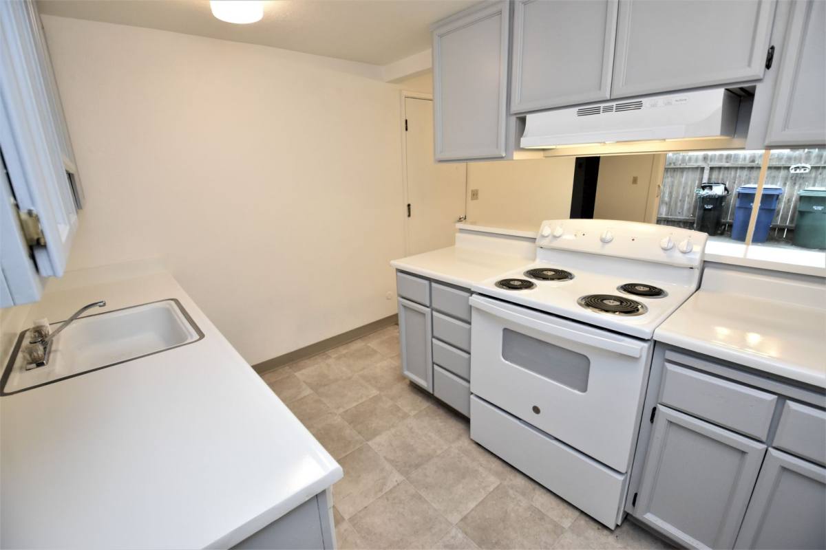 Apartment for rent at 3844 3846 Westporter Dr, Sacramento, CA 95826