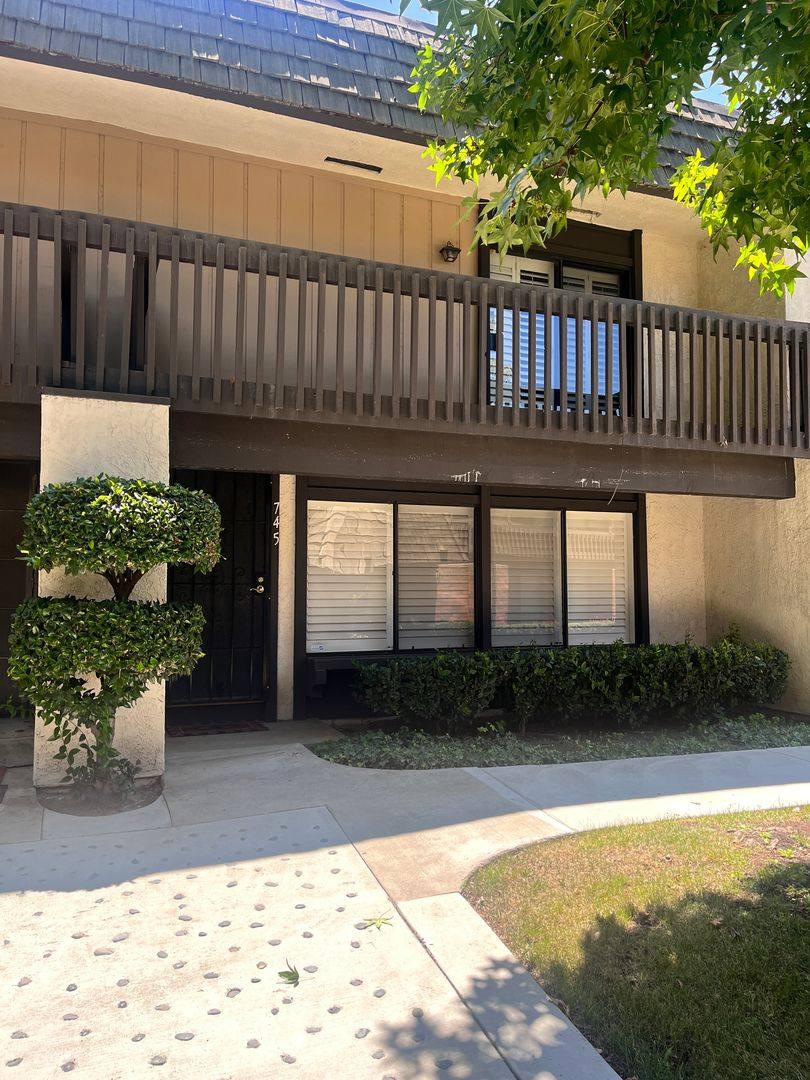 Townhouse for rent at 745 Knollwood Lane, San Dimas, CA 91773