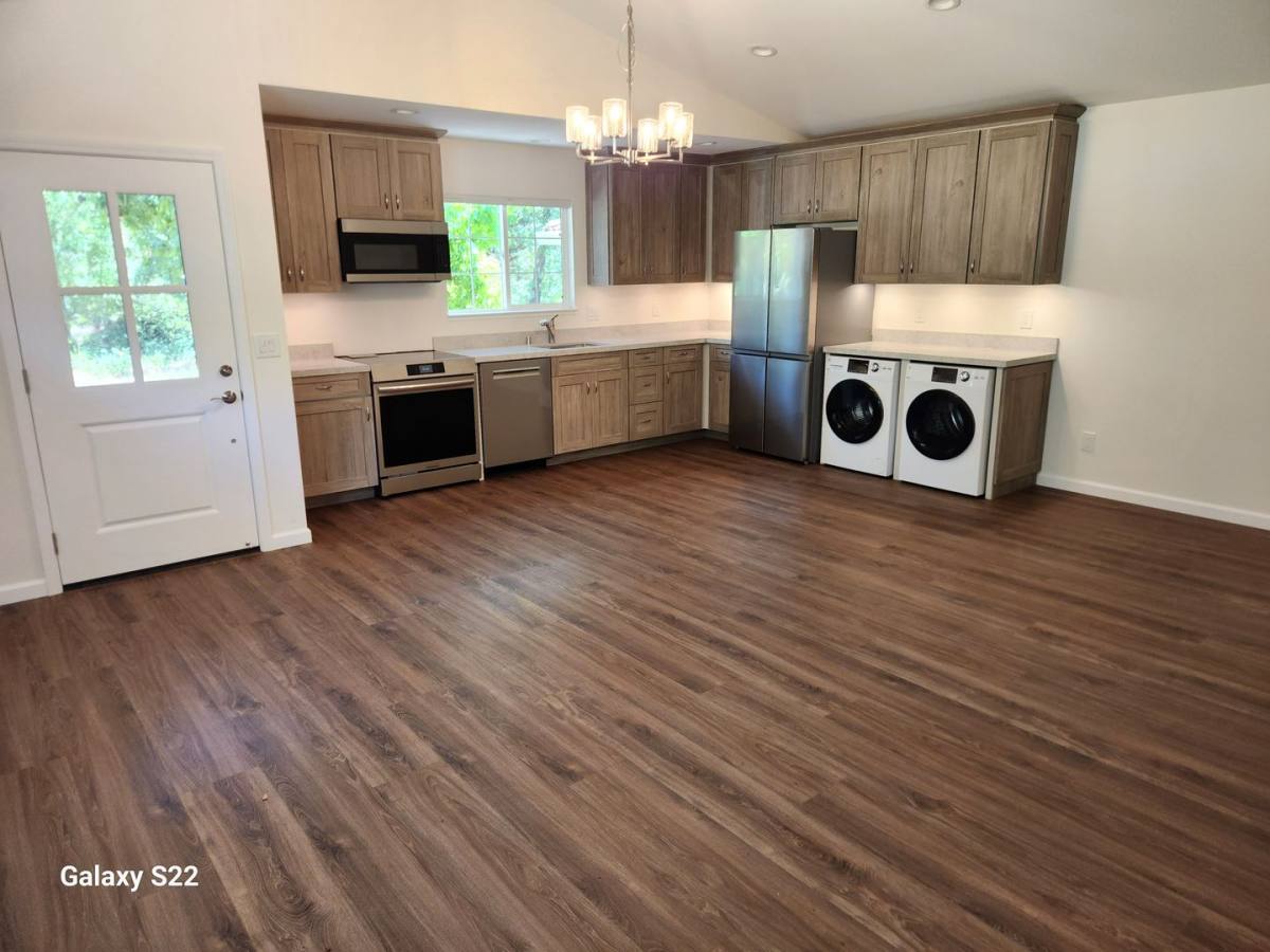 House for rent at 857 Foothill Dr, Windsor, CA 95492