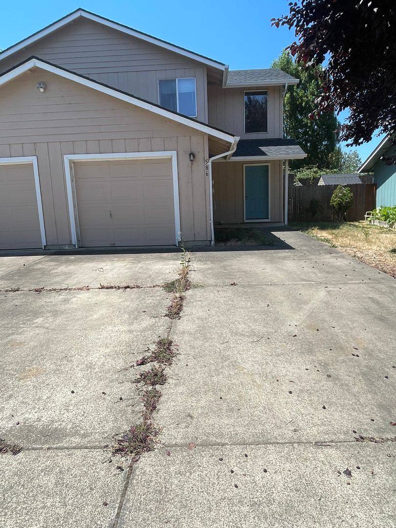 Apartment for rent at 584 22nd Ave SW, Albany, OR 97322