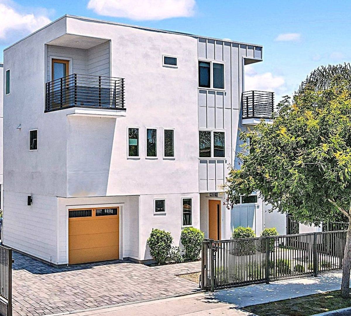 Apartment for rent at 4820 S Slauson Ave, Culver City, CA 90230