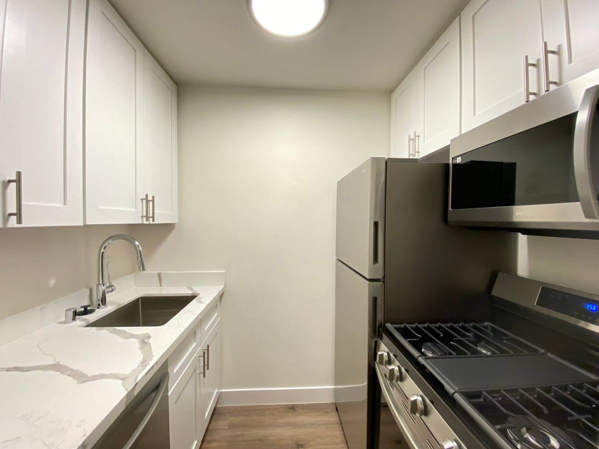 Apartment for rent at 2724 Abbot Kinney Blvd, Venice, CA 90291