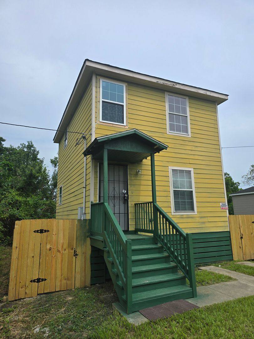 House for rent at 2430 Winthrop St, New Orleans, LA 70117