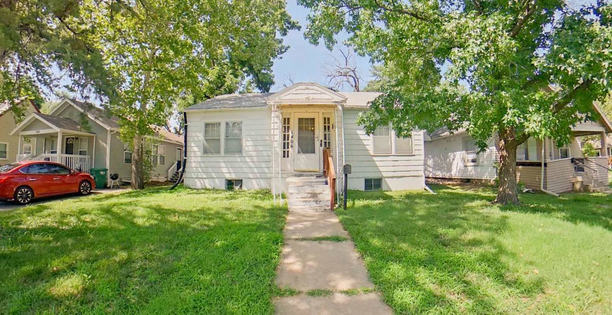 House for rent at 1406 Houston, Manhattan, KS 66502