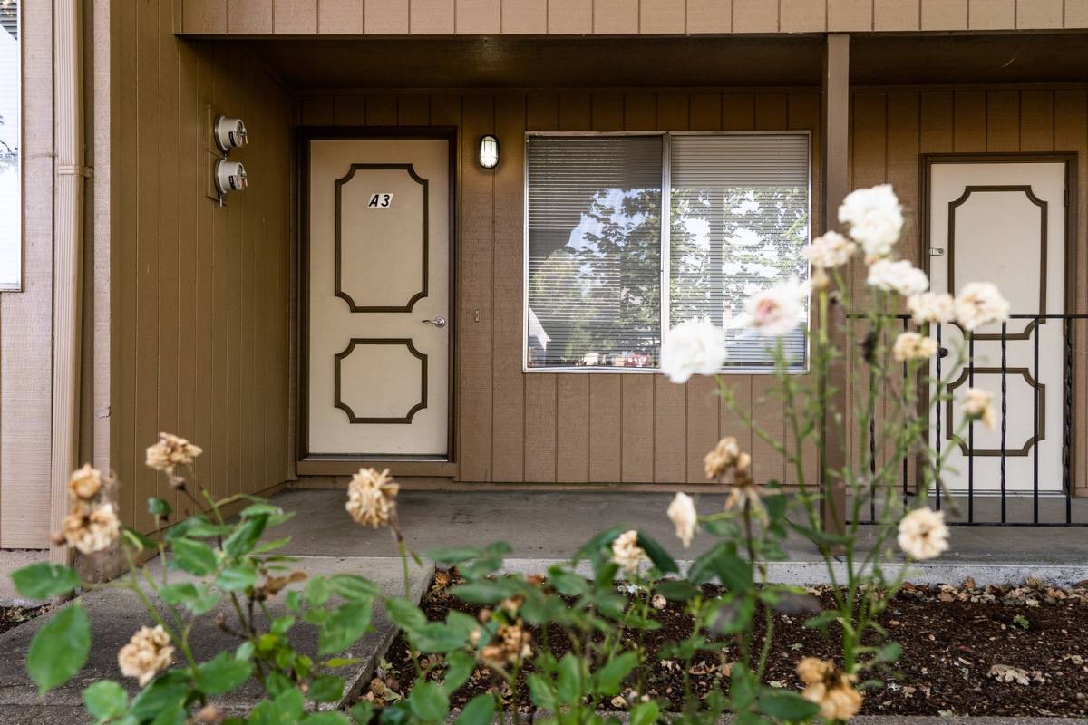 Apartment for rent at 1837 Queen Ave, Albany, OR 97321