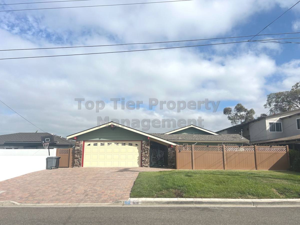 House for rent at 1608 Mountain View Ave, Oceanside, CA 92054