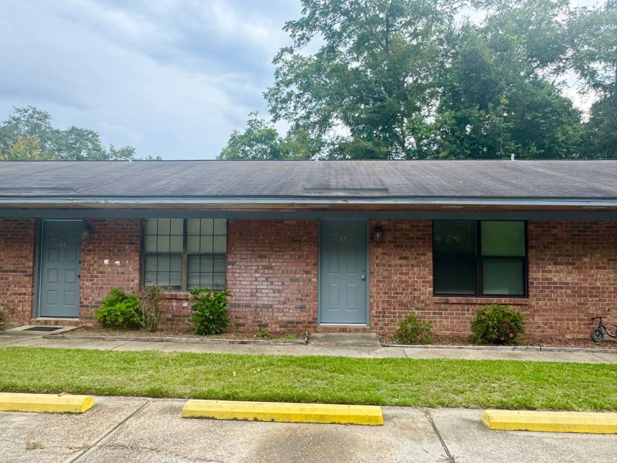 1311 Plum Circle, Chipley, FL 32428