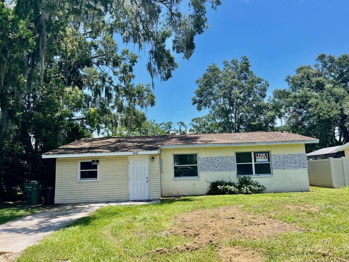 House for rent at 4940 9th St, Zephyrhills, FL 33542