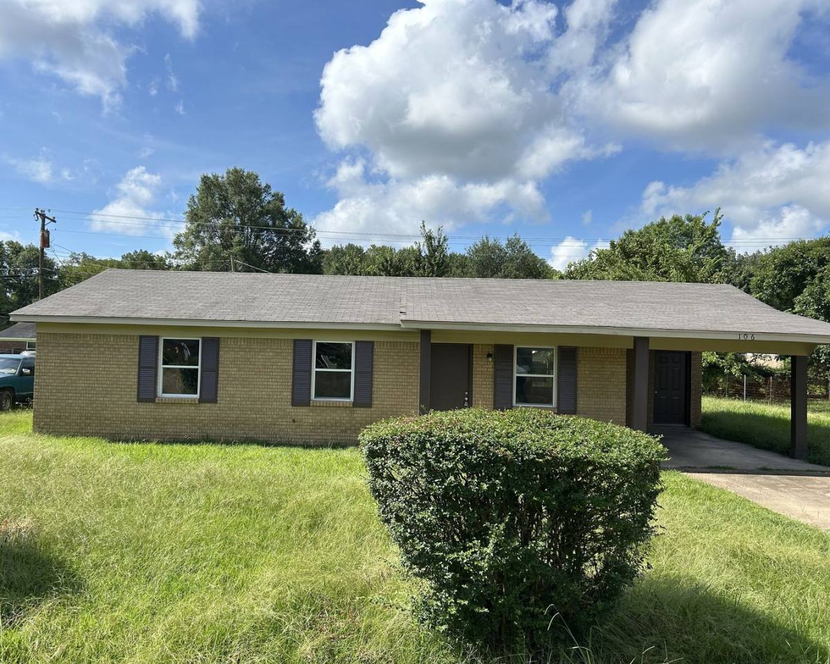 House for rent at 106 Normandy Ave, Batesville, MS 38606