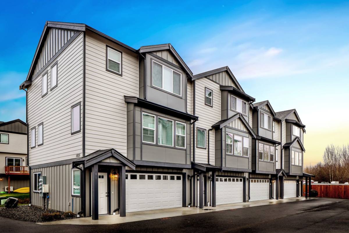 Apartment for rent at 1813 E Gate Loop, Ferndale, WA 98248