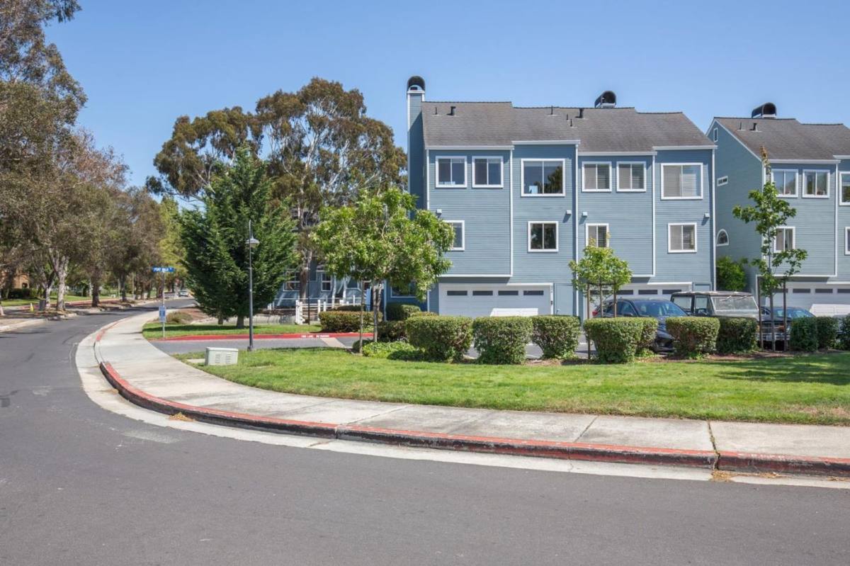 711 Portwalk Place, Redwood City, CA 94065