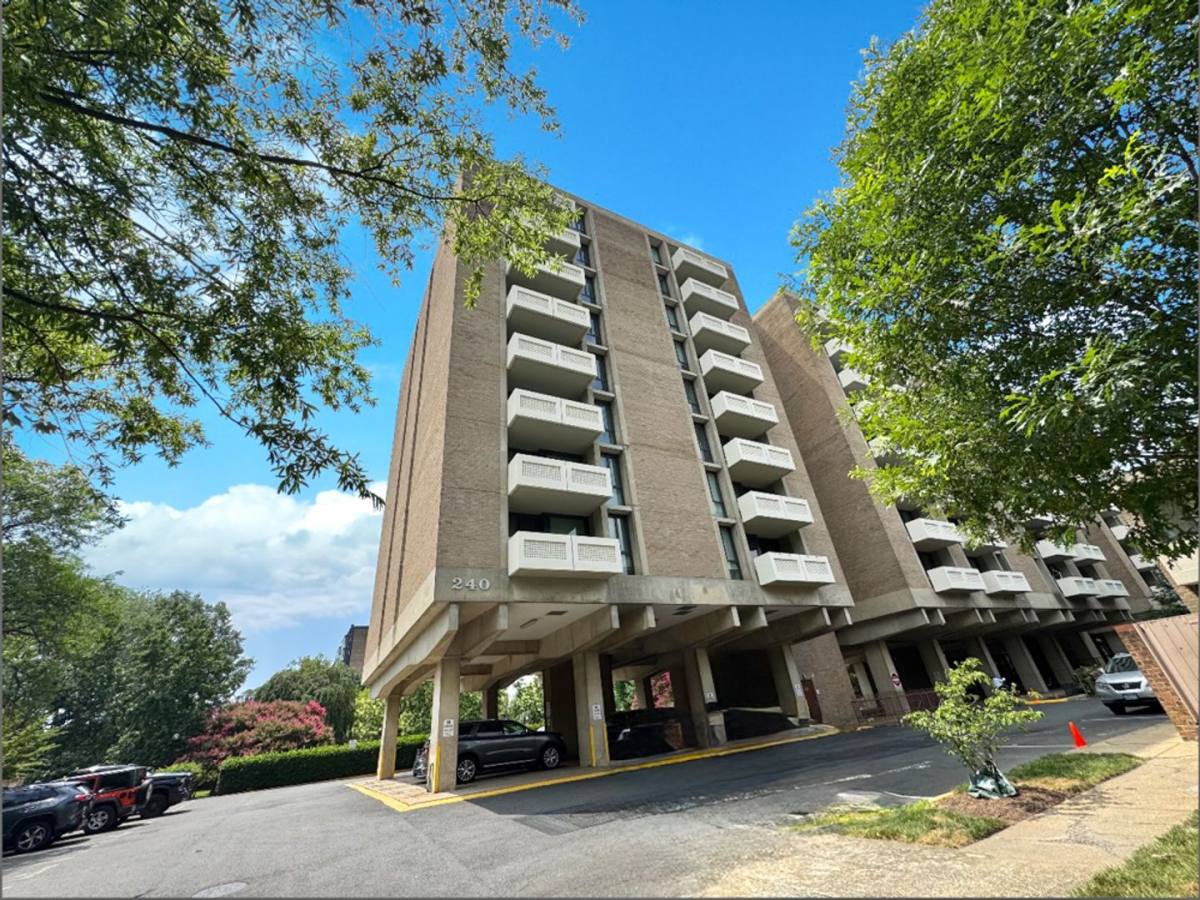 Condo for rent at 240 M St SW, Washington, DC 20024