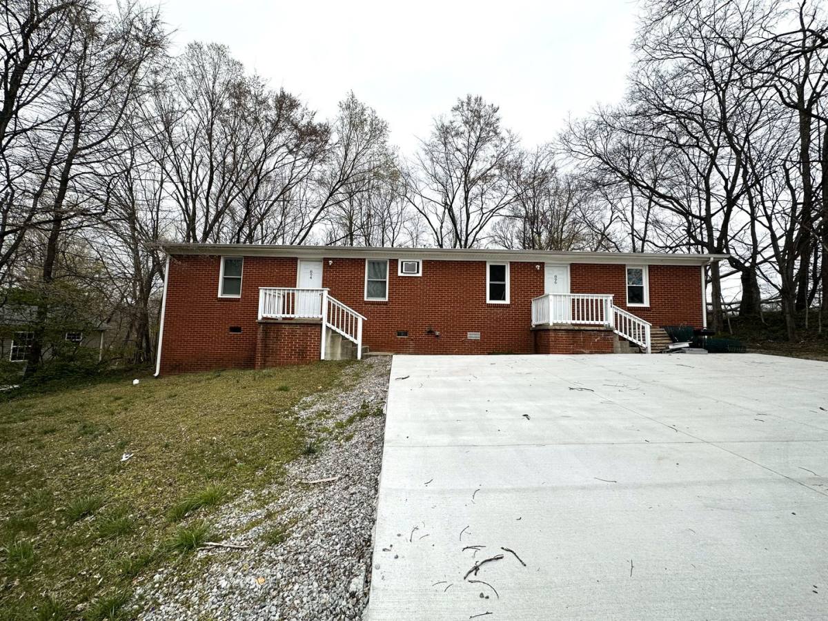 Apartment for rent at 896 Locust Dr, Clarksville, TN 37040