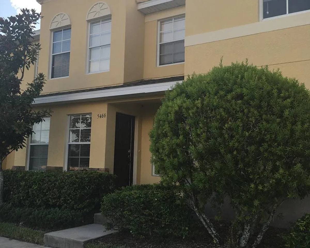 Townhouse for rent at 5466 Fieldstone Dr, Lakeland, FL 33809