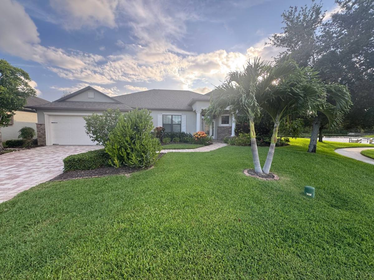House for rent at 1017 Donegal Dr, Melbourne, FL 32940