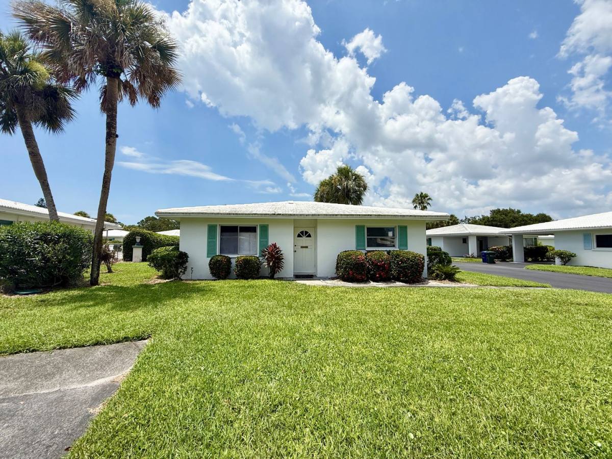 House for rent at 1834 Roxane Way, Sarasota, FL 34235