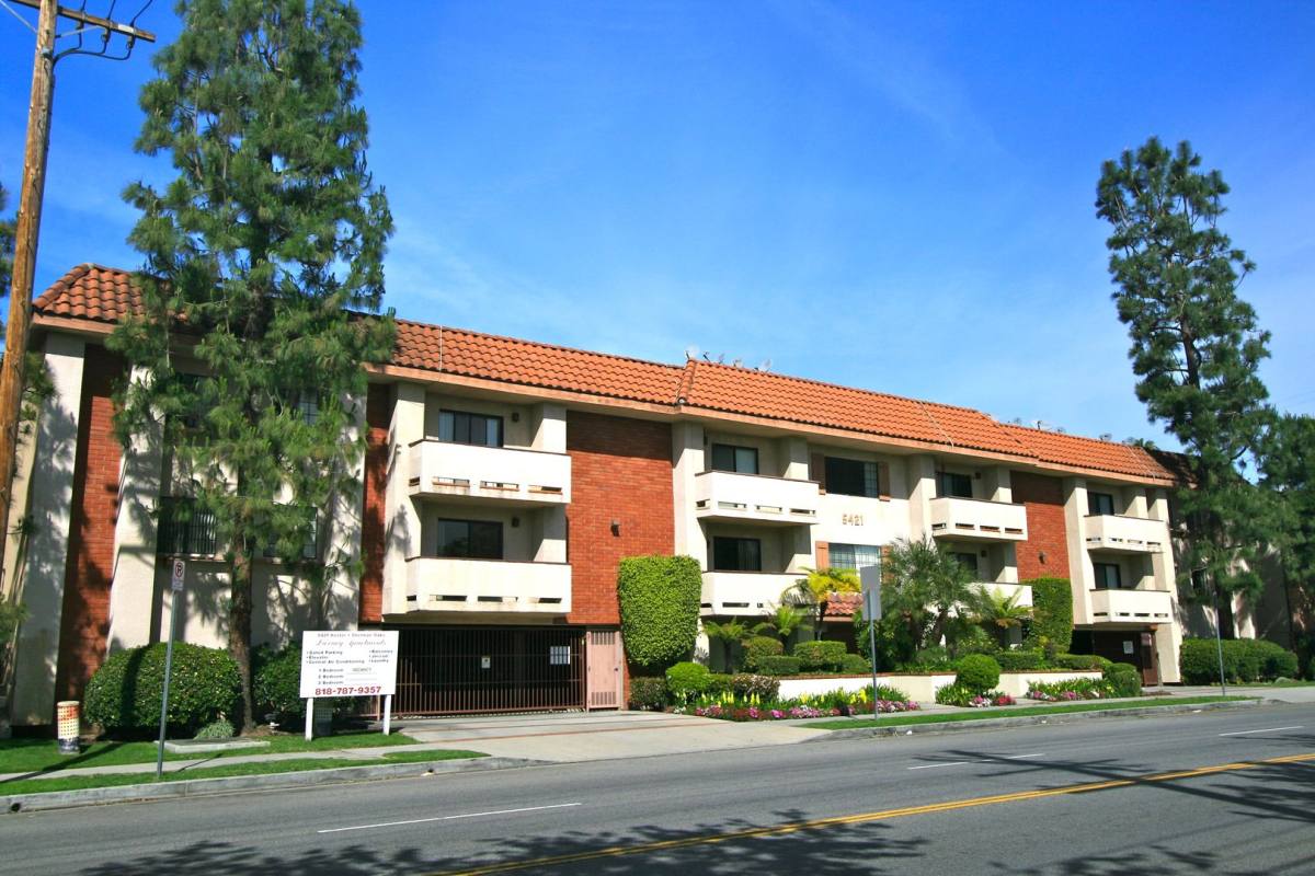 Apartment for rent at 5421 Kester Ave, Van Nuys, CA 91411