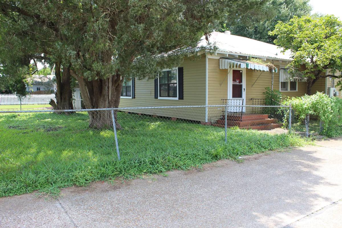 House for rent at 430 Hacker St, New Iberia, LA 70560