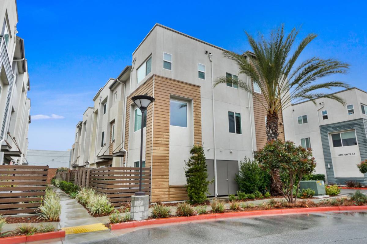 Townhouse for rent at 14410 Lily Lane #3, Gardena, CA 90247
