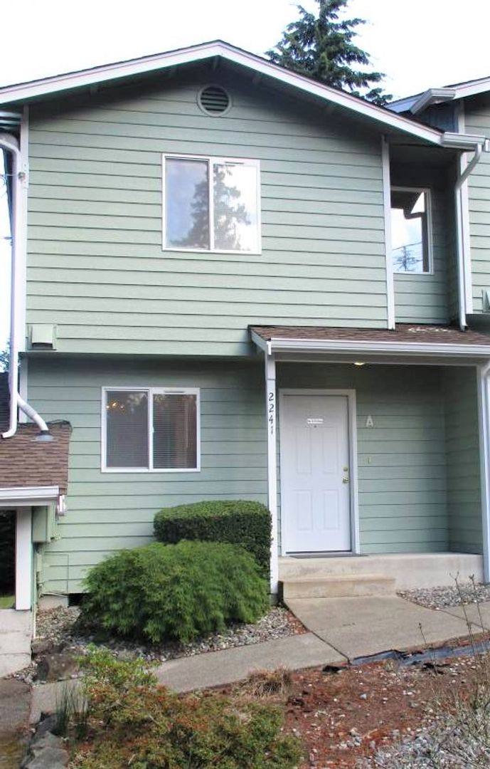Townhouse for rent at 2241 Moritz Way, Port Orchard, WA 98366