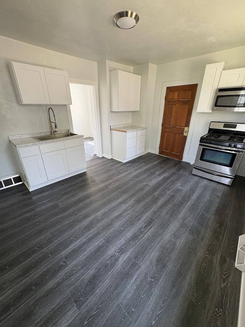 Apartment for rent at 743 Woodland Ave, Oshkosh, WI 54901