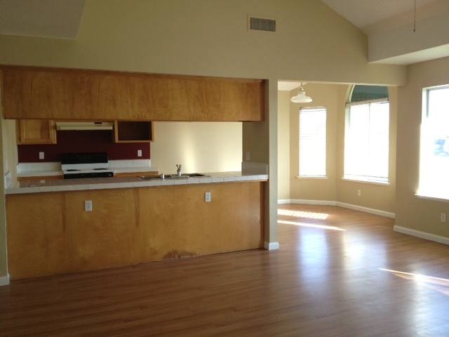 Apartment for rent at 7127 N Antioch Ave, Fresno, CA 93722