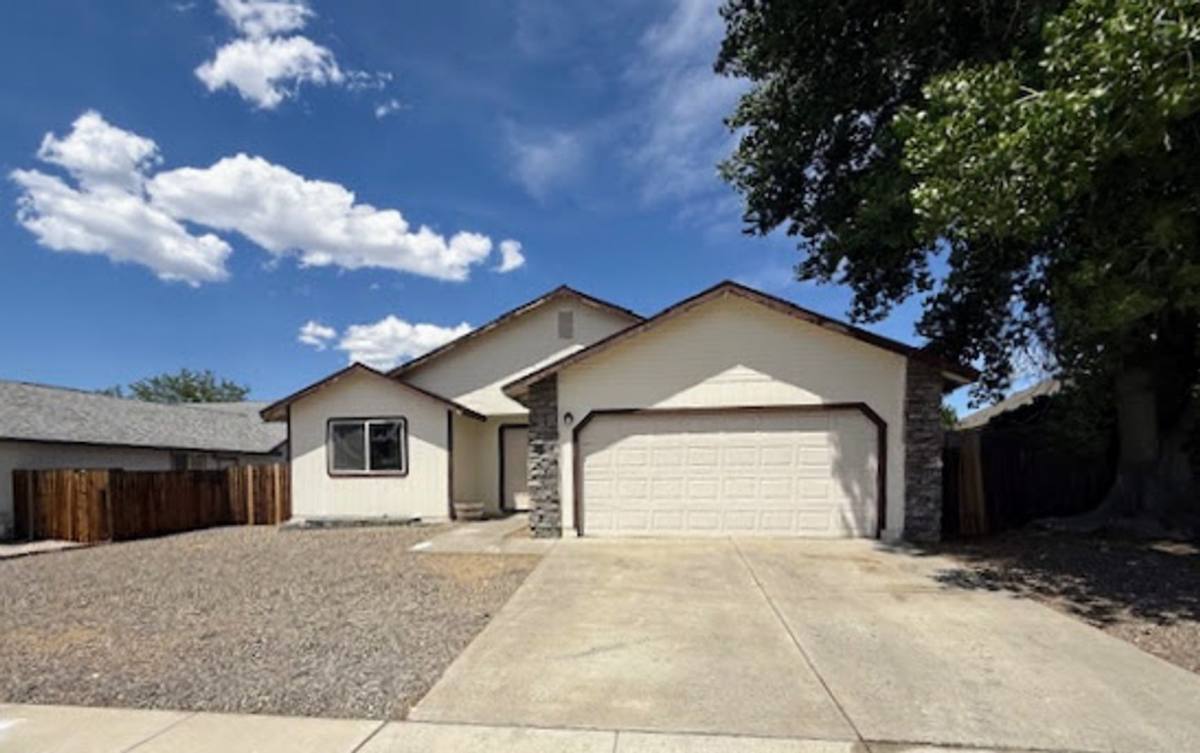 House for rent at 982 Sunburst Dr, Carson City, NV 89705