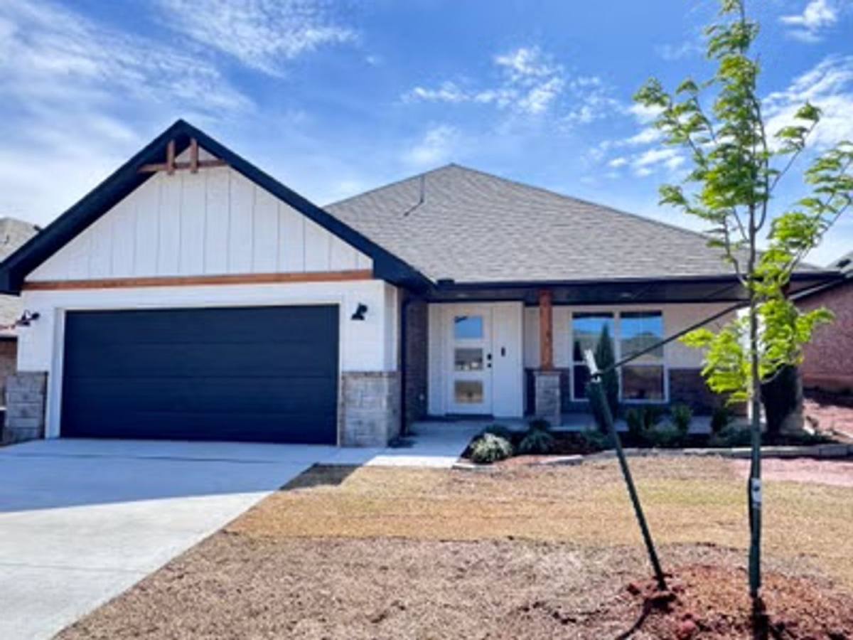 House for rent at 12604 NW 138th St, Piedmont, OK 73078