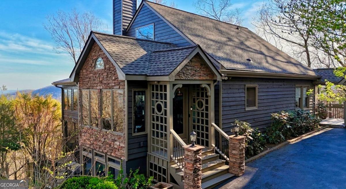 House for rent at 1545 Pettit Ridge Rd, Ellijay, GA 30536