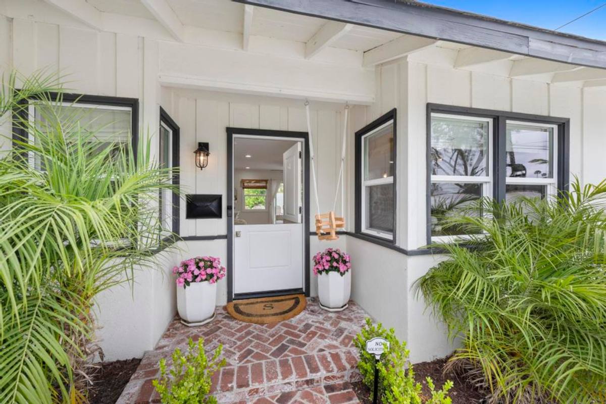 House for rent at 4950 Mount Bigelow Dr, San Diego, CA 92111