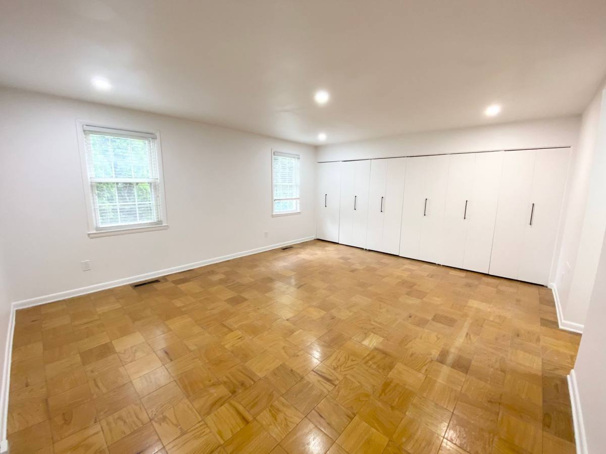 Townhouse for rent at 100 E Melrose Ave, Baltimore, MD 21212