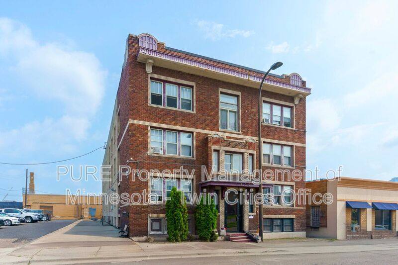 1302 Linden Ave, Minneapolis, MN 55403