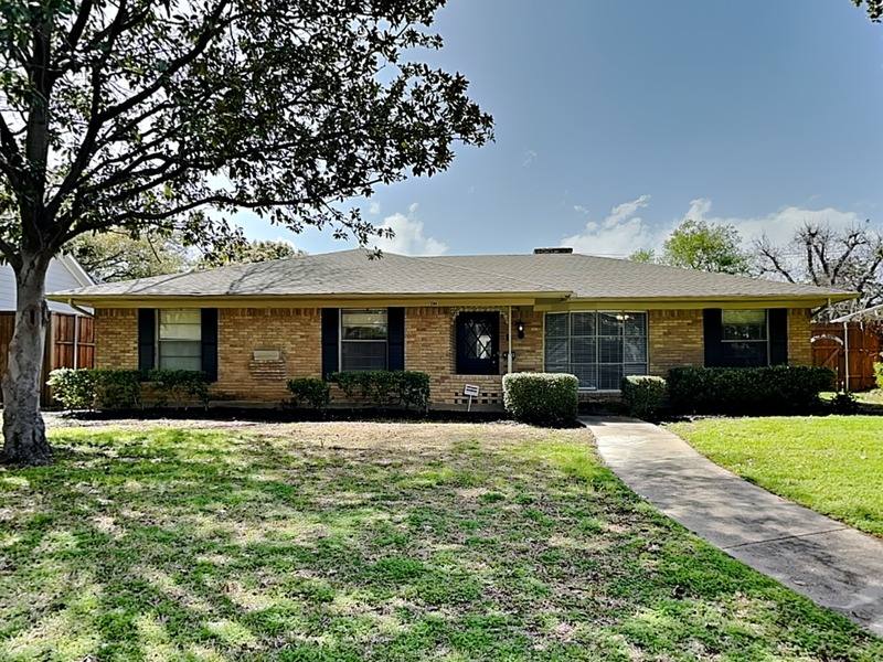 House for rent at 204 Murray Lane, Richardson, TX 75080